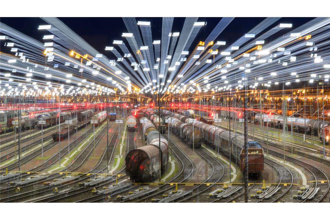 Bahnchefin treibt Umbau voran - Trendwende bleibt noch aus