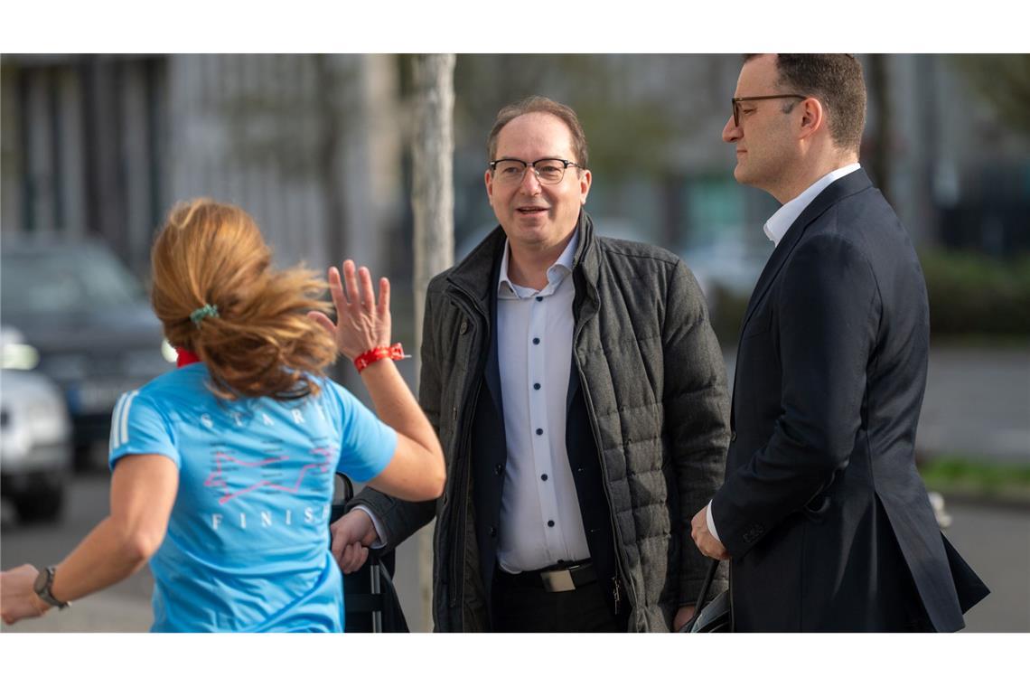 Bilder des Tages Ein Gruß an die Verhandlungsführer Dobrindt und Spahn.
