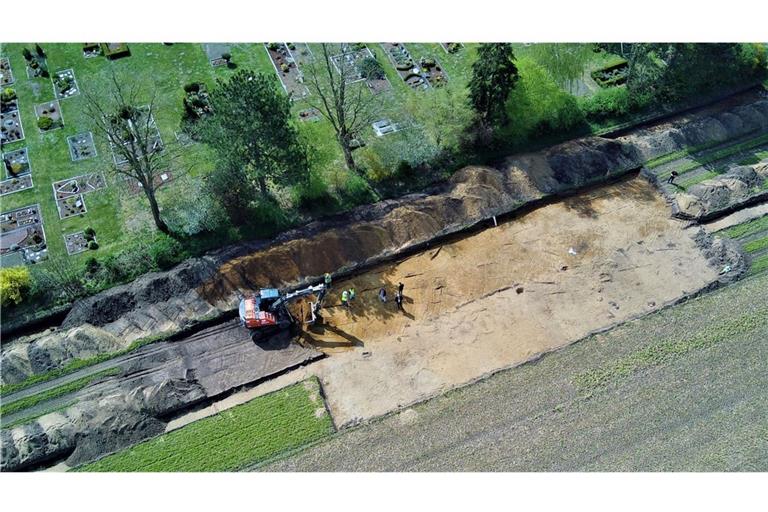Ein historisches Grabfeld mit 3000 Jahre alten Gräbern in Espelkamp in Ostwestfalen. Ein Ausgrabungsteam hat die Gräber untersucht, wie der Landschaftsverband Westfalen-Lippe mitteilt.