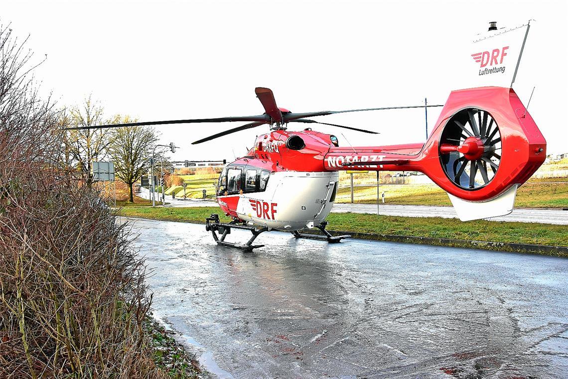 EIn Hubschrauber brachte den jungen Mann ins Krankenhaus. Symbolfoto: Tobias Sellmaier