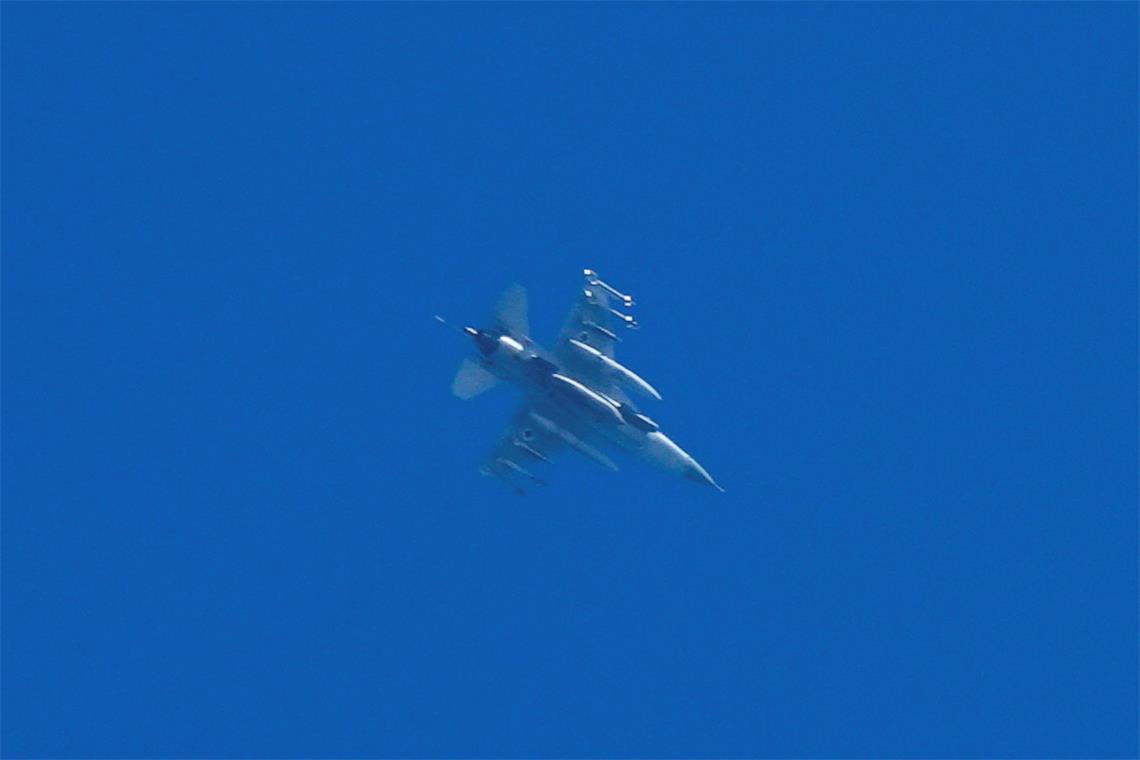 Israels Armee erklärt weitere Hamas-Geisel für tot Ein israelischer Kampfjet.