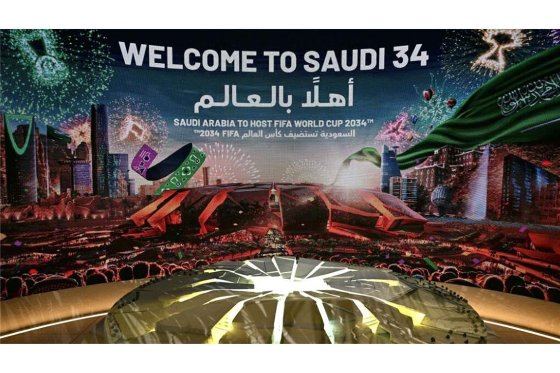 „Komplett erfunden“: Falsches WM-Stadion geht viral Ein KI-Clip in den Sozialen Medien zeigt eine angeblich geplante WM-Arena in Saudi-Arabien auf einem Wolkenkratzer.