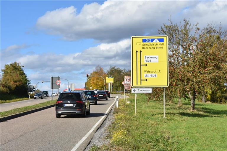 Ein Mann fuhr ohne Licht und in Schlangenlinien auf der B14. Archivfoto: Tobias Sellmaier