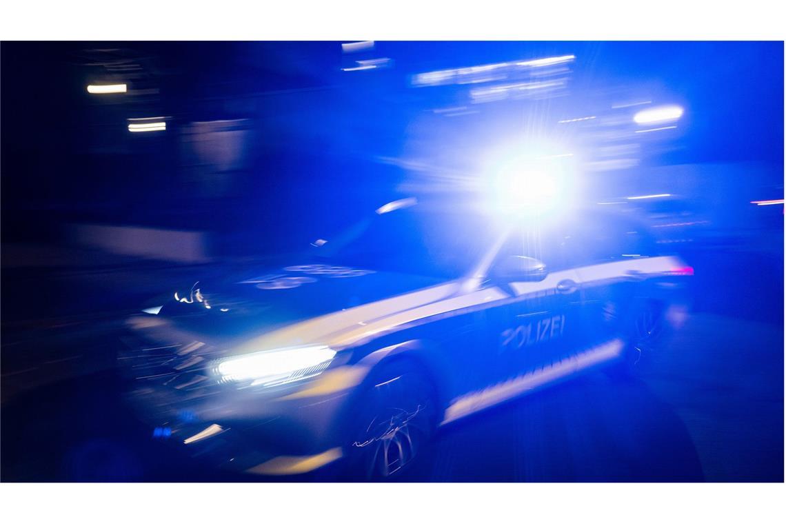 Frau niedergeschlagen und am Kopf verletzt Ein Mann hat offenbar in Freiburg eine Frau niedergeschlagen (Symbolbild).