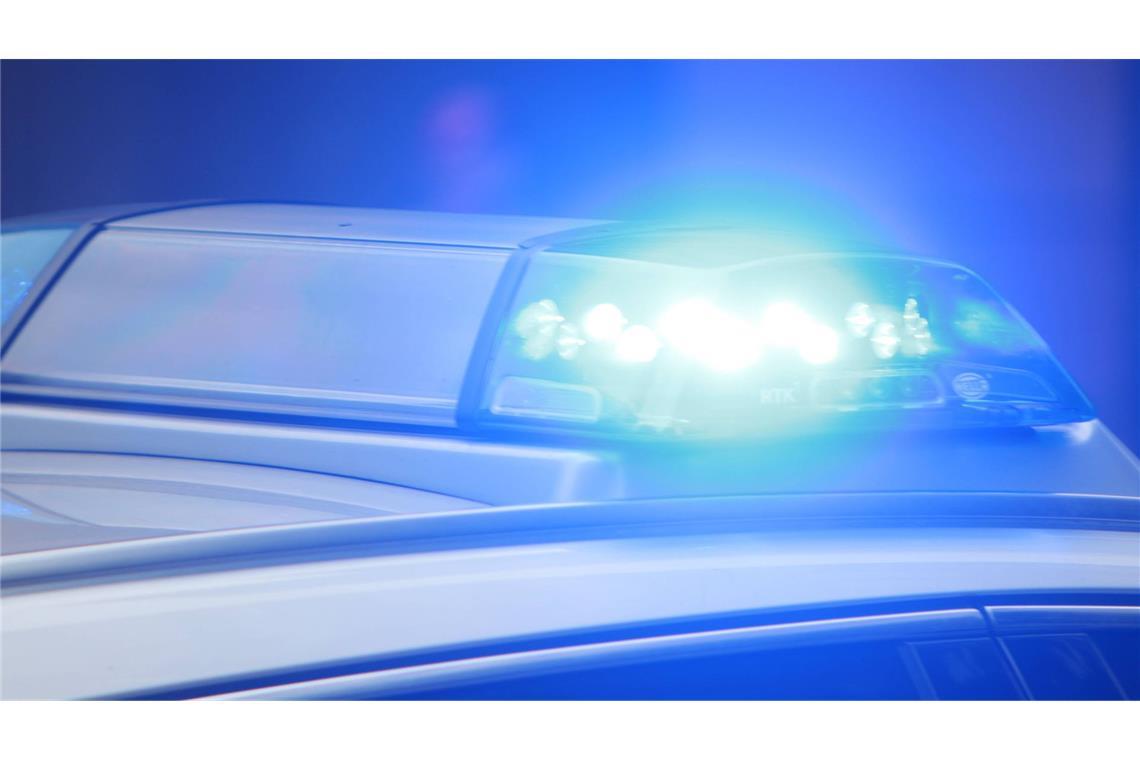 Mann rastet wegen kaputten Fahrstuhls aus Ein Mann ist am Bahnhof in Wiesloch (Rhein-Neckar-Kreis) durchgedreht. (Symbolbild)