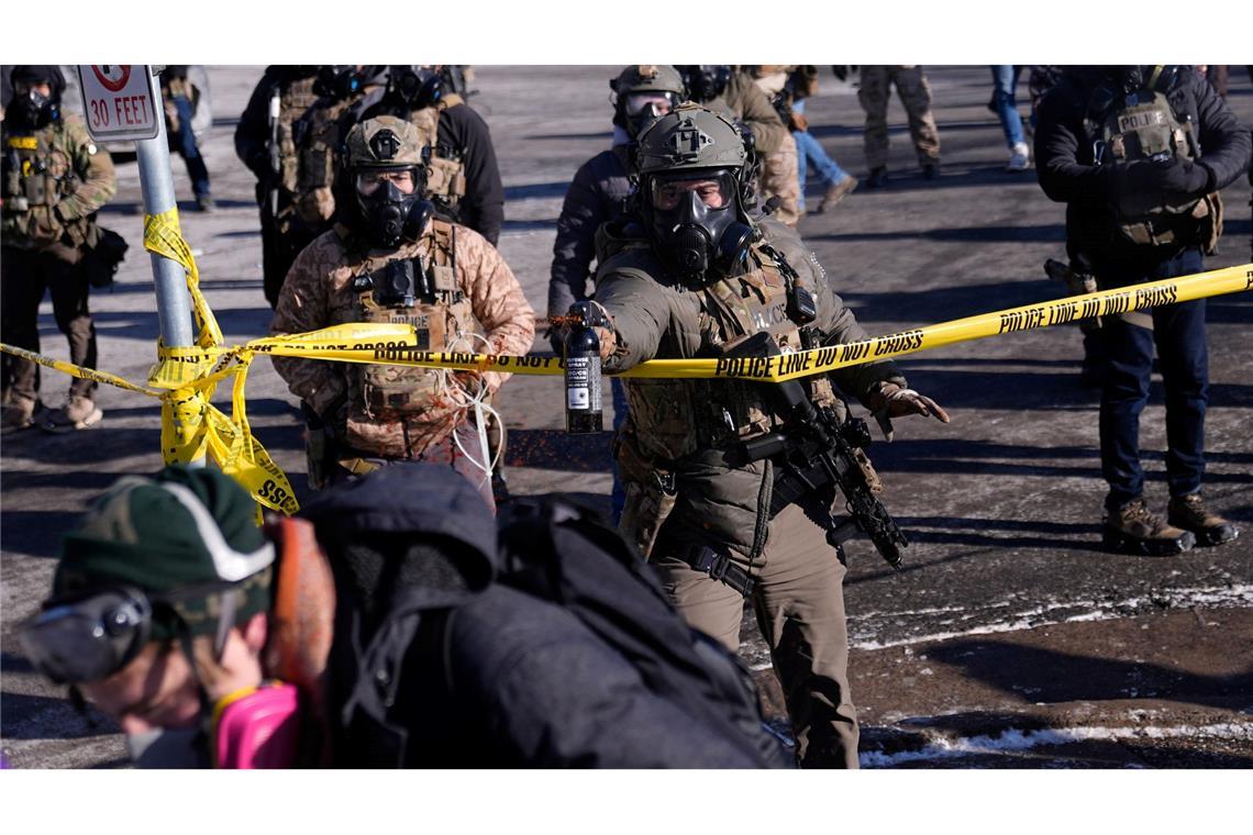 Ein Mann starb durch Schüsse eines Beamten in Minneapolis.