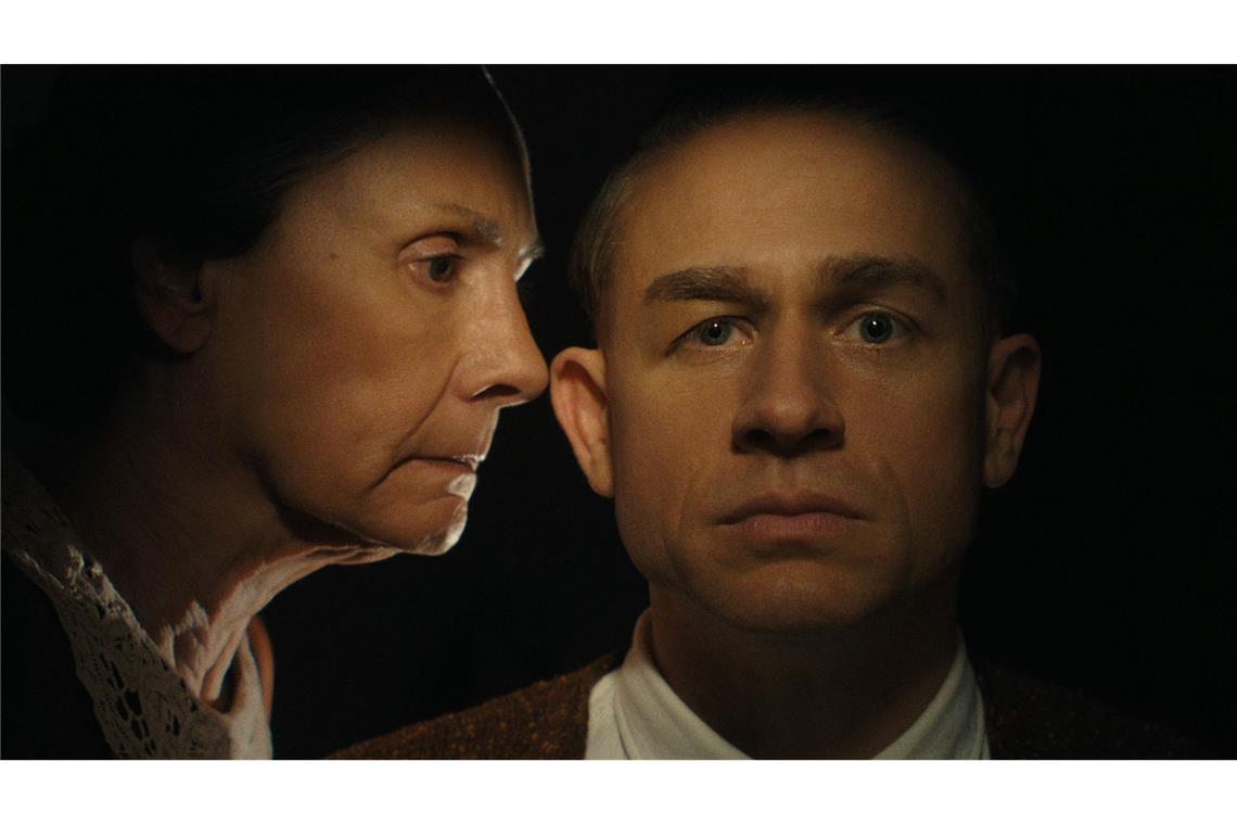 Dieser Serienmörder prägte Hitchcock und Co. Ein Mörder und seine Mutter: "Monster: Die Geschichte von Ed Gein"