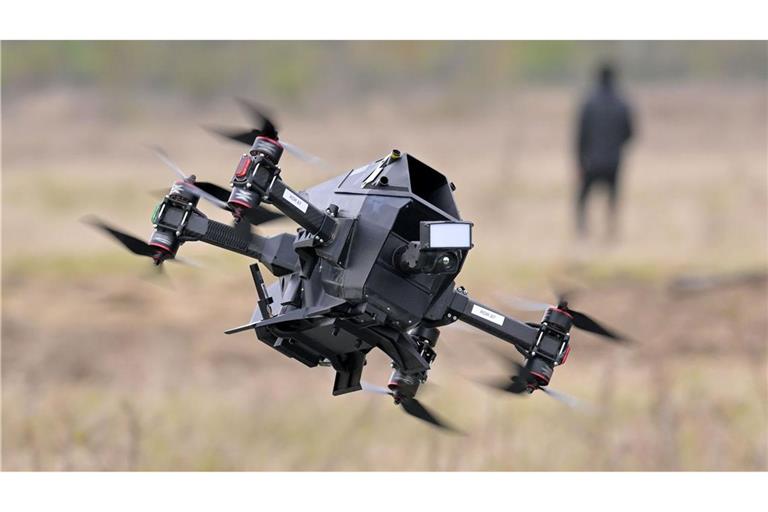 Ein neues Joint Venture in Brandenburg an der Havel unter anderem mit dem Druckmaschinenhersteller Heidelberg demonstriert die Technik einer Abfangdrohne.