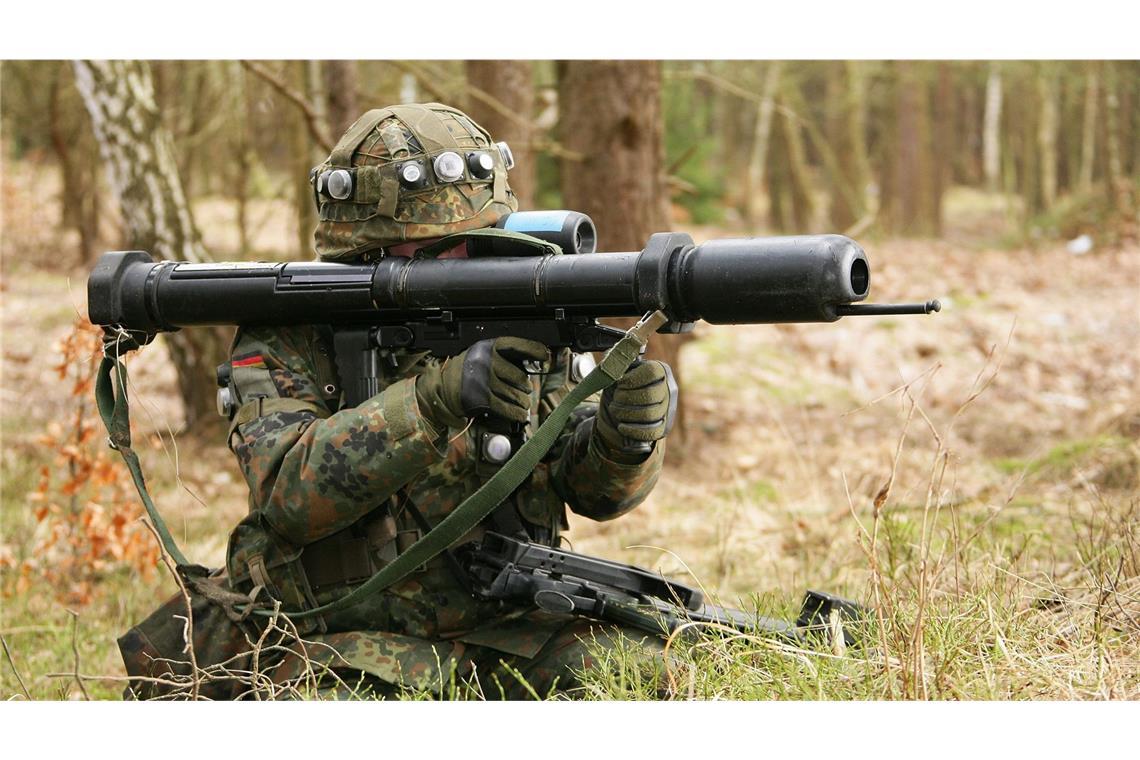 Wo deutsche Waffen für Israel wichtig sind Ein Panzergrenadier der Bundeswehr mit einer Panzerfaust 3, einer der wichtigsten Waffen für Israels Kampftruppen.