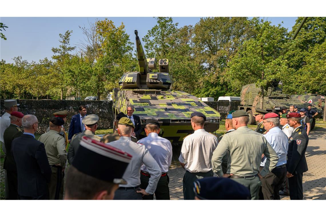 Ein Prototyp des Flugabwehrsystems Skyranger ist bei einem Treffen europäischer Oberbefehlshaber von Landstreitkräften ausgestellt. (Archivbild)