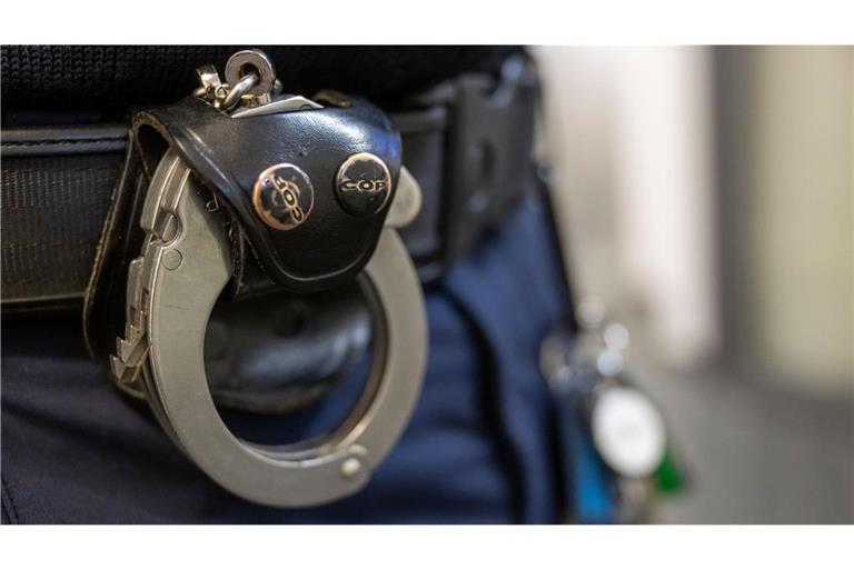 Ein Richter erließ Haftbefehl wegen versuchten Totschlags gegen den 41-Jährigen.
