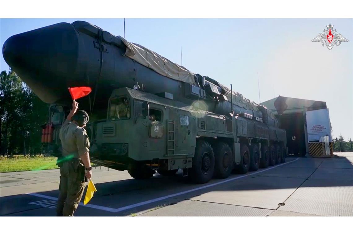 Ein russischer Raketenwerfer des Typs Jars bei einer Übung. (Archivbild)