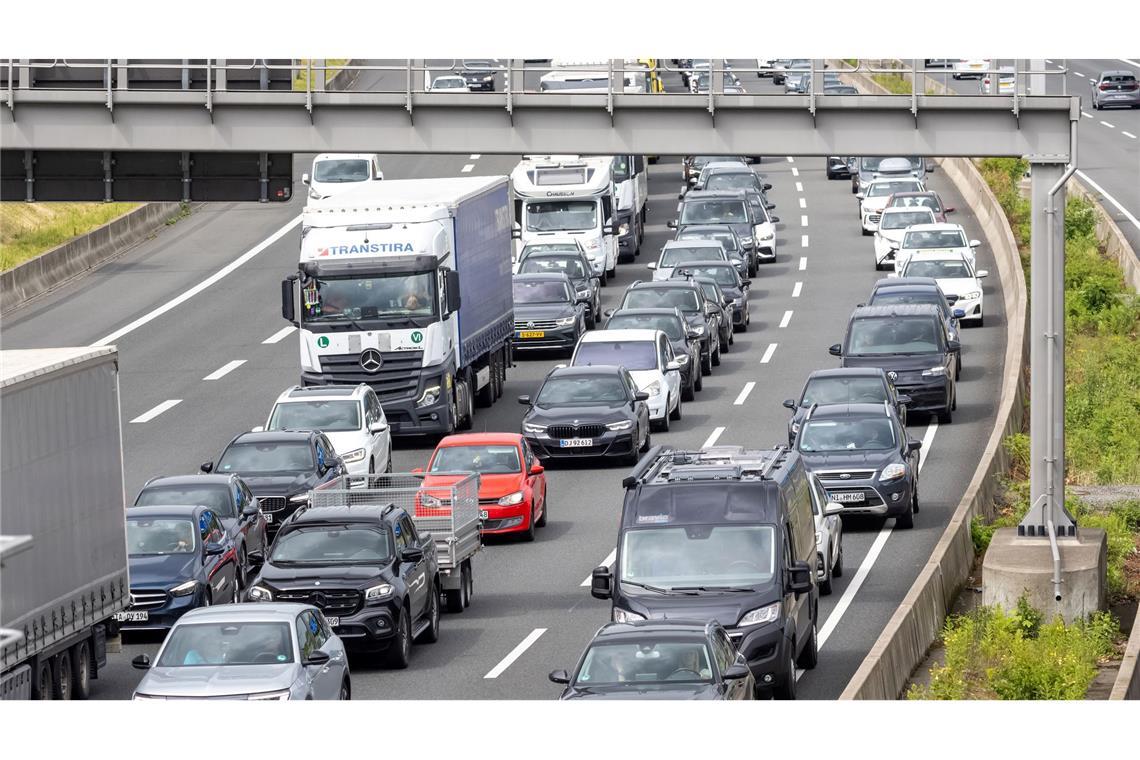 Europas Umwelt kränkelt - und das hat Folgen Ein Sorgenkind ist nach wie vor der Verkehrssektor. (Illustration)
