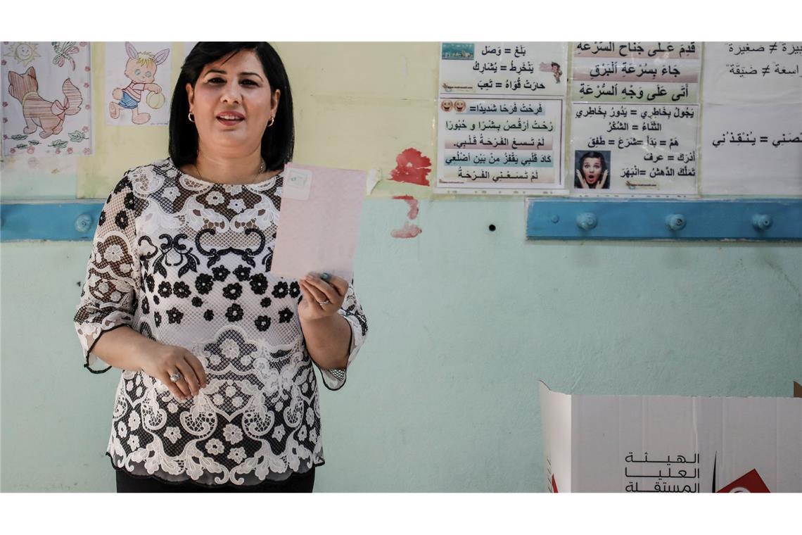 Ein tunesisches Gericht hat die prominente Oppositionspolitikerin Abir Moussi zu einer Gefängnisstrafe von zwölf Jahren verurteilt. (Archiv)