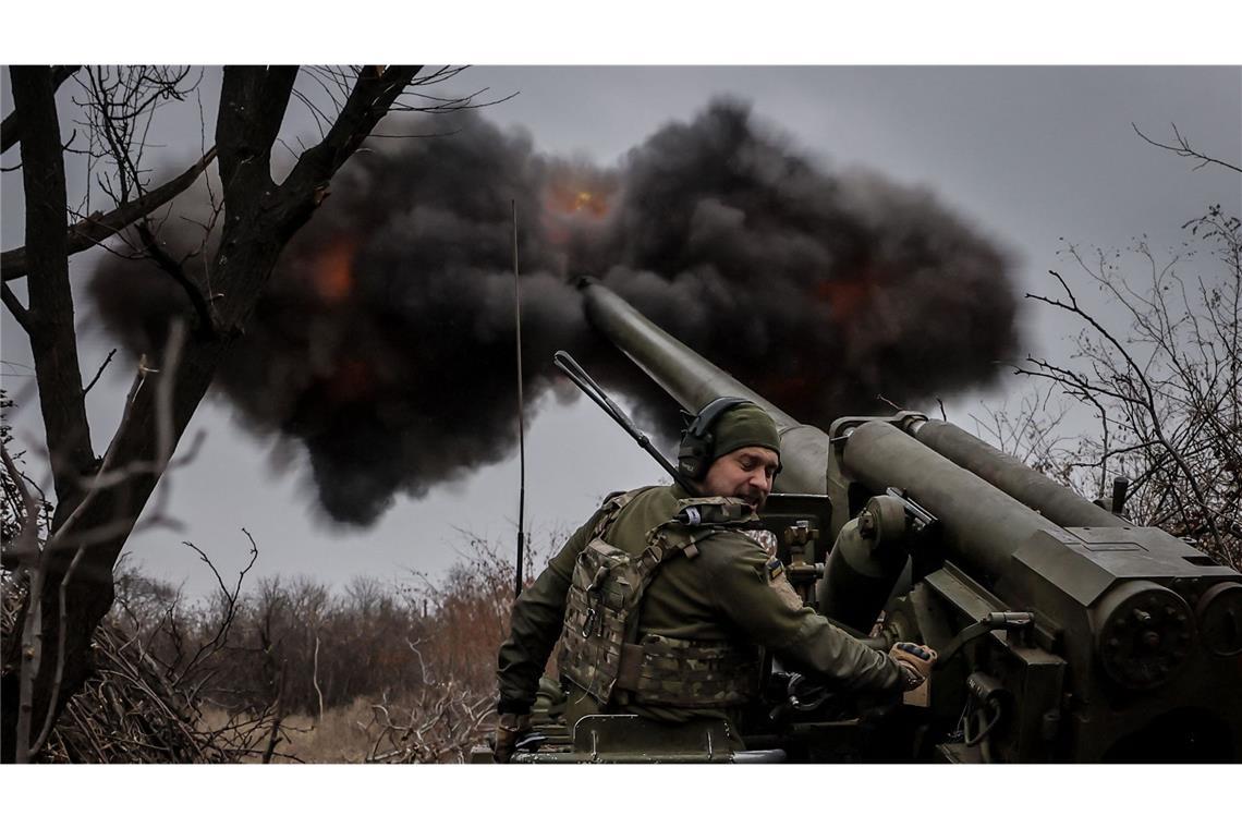 Russland feuert erstmals Interkontinentalrakete auf Ukraine ab Ein ukrainischer Soldat am 19. November 2024.