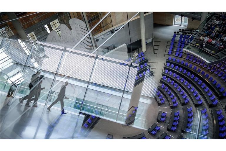 Eine Anfrage der Unionsfraktion im Bundestag zu Nichtregierungsorganisationen ist auf viel Kritik gestoßen. (Symbolbild)
