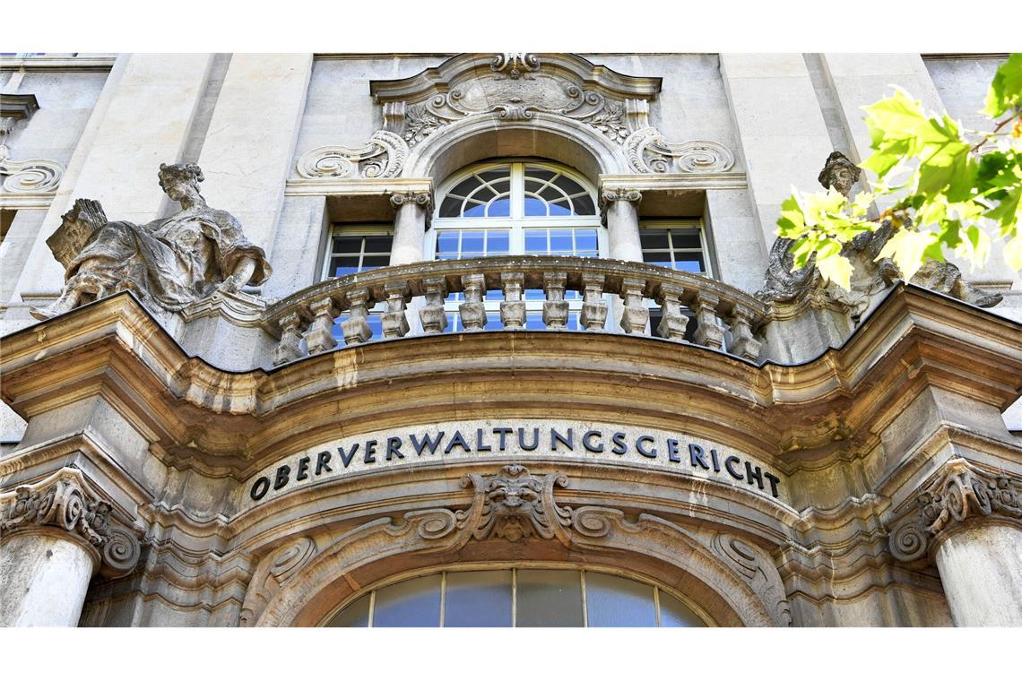 Nach Rechtsstreit: Bund muss Afghanin Visum erteilen Eine Beschwerde des Bundes vor dem Oberverwaltungsgericht Berlin Brandenburg wurde zurückgezogen. (Symbolbild)