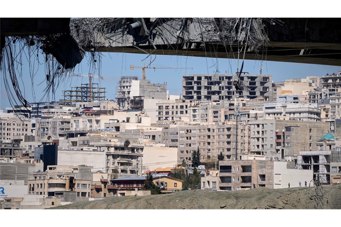 Eine große Autobahnbrücke wurde bereits vergangene Woche bombardiert. (Archivbild)