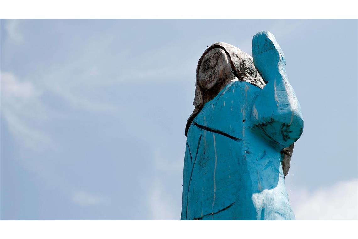 Statue von Melania Trump in Slowenien gestohlen Eine Holz-Skulptur von Melania Trump in Slowenien war von Unbekannten verbrannt worden. (Archivbild)