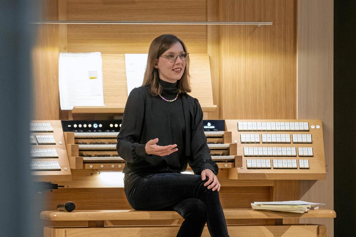Großes Spektrum klanglicher Vielfalt Eine „Kirchenmusikerin durch und durch“: Anna-Victoria Baltrusch begeisterte an der Orgel.