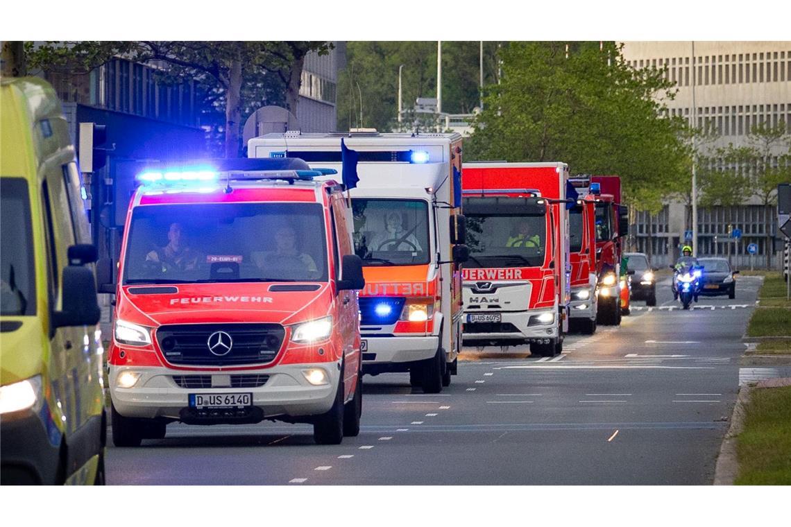 Eine Kontaktperson wurde nach Düsseldorf ins Uniklinikum gebracht.