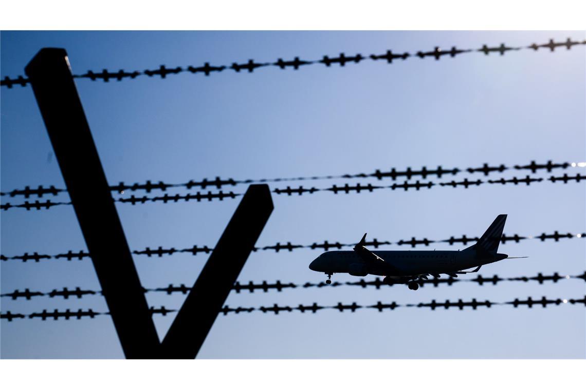 47 Menschen in den Irak abgeschoben Eine Maschine mit abgelehnten Asylbewerbern ist gestartet. (Symbolbild)