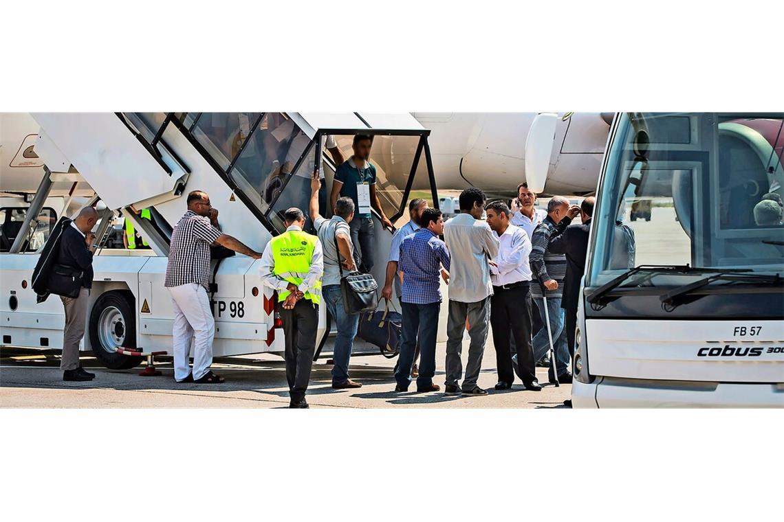 Eine Momentaufnahme von historischer Tragweite: Im Juli 2013 landeten die ersten libyschen Kriegsversehrten in Stuttgart. Danach nahmen Chaos und Unheil ihren Lauf.