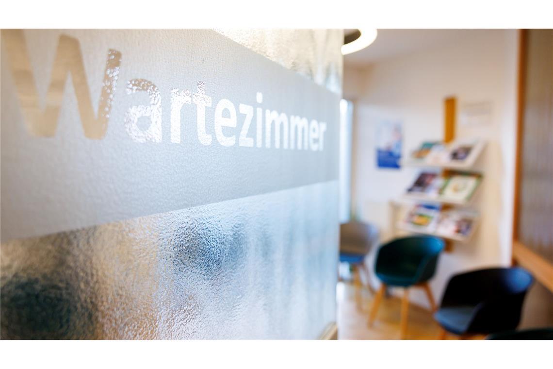 Eine neue Pauschale soll chronisch Kranken Praxisbesuche ersparen. (Archivbild)