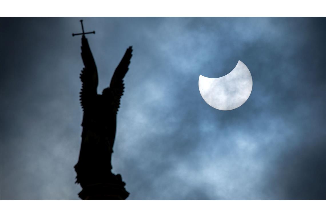 Astronomische Jahresvorschau - Sonne, Mond und Sterne 2025 Eine partielle Sonnenfinsternis ist am 29. März in den Vormittagsstunden beobachtbar. (Symbolbild)