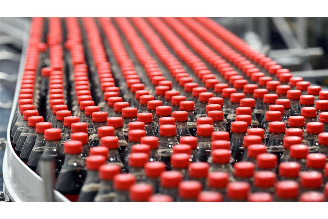 Eine Produktionsanalge von Coca-Cola. (Archivbild)