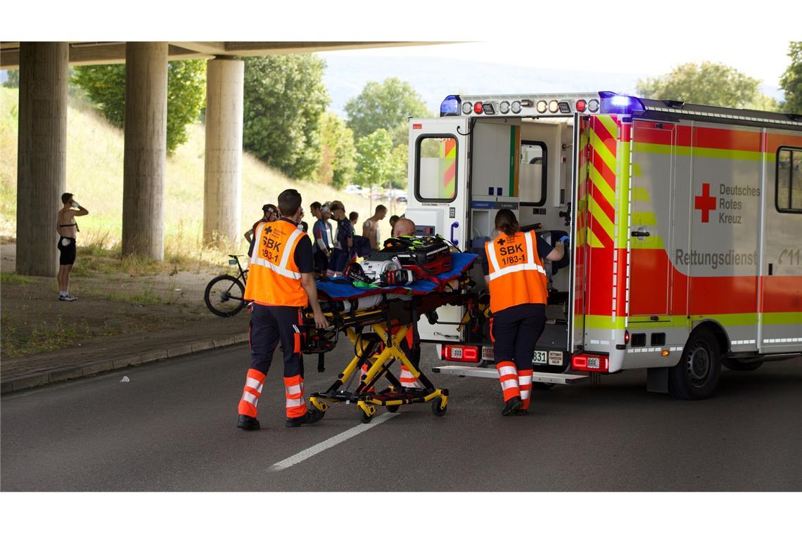 Massensturz bei Radrennen "Riderman": Bis zu 70 Verletzte Eine Radrennveranstaltung ist nach Stürzen vieler Teilnehmer abgebrochen worden.