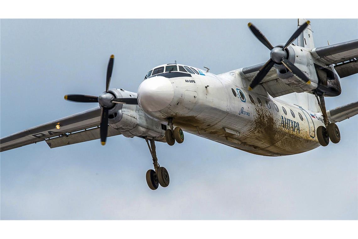 Eine russische An-24-Passagiermaschine ist wohl mit 49 Passagieren an Bord im Osten des Landes abgestürzt ist (Symbolbild)