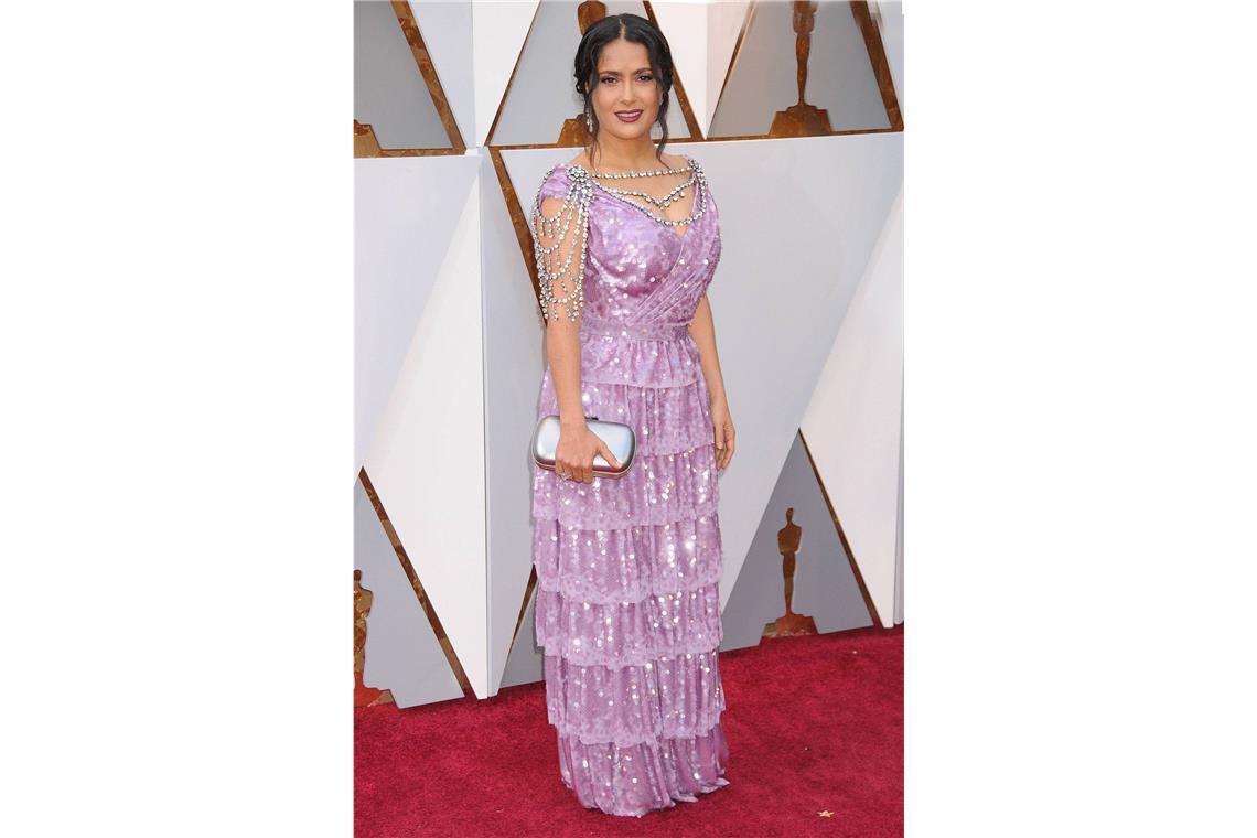 Die schlimmsten Oscar-Kleider aller Zeiten Eine schöne Frau kann nichts entstellen? <b>Salma Hayek</b> strafte diese Binsenweisheit <b>2018</b> Lügen: Dieser fliederfarbene Albtraum von Gucci ist vermutlich einer der schlimmsten modischen Oscar-Fauxpas überhaupt.