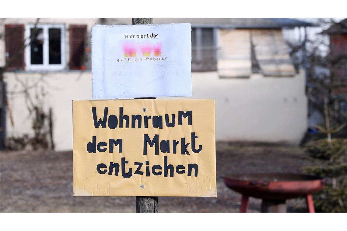 Warum Eigentümer baureifer Grundstücke meist noch verschont bleiben Eine sogenannte Baulücke in Tübingen: unbebaut, aber baureif. OB Boris Palmer will diese Flächen mit Druck durch die Grundsteuer C bebauen lassen.