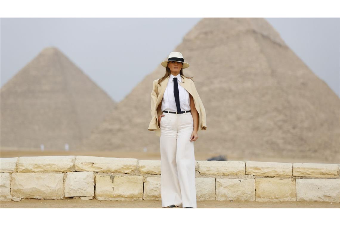 Teilzeit-First-Lady? Melania Trumps künftige Rolle Eine Solo-Afrika-Reise der damaligen First Lady blieb eher als Bilderstrecke verschiedener Outfits in Erinnerung. (Archivbild)