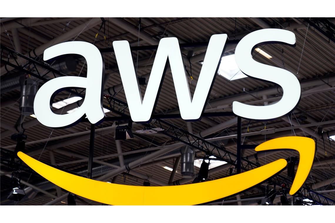 Amazon-Störung legte Websites und Apps lahm Eine Störung beim Cloud-Anbieter AWS hat zu Ausfällen bei vielen Websites und Apps geführt.