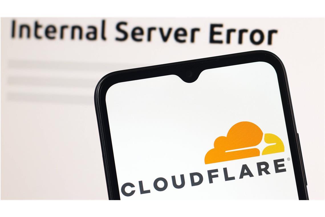 Eine technische Störung beim Internetanbieter Cloudflare hat etliche Webseiten und Online-Apps erneut unerreichbar gemacht. (Symbolbild)