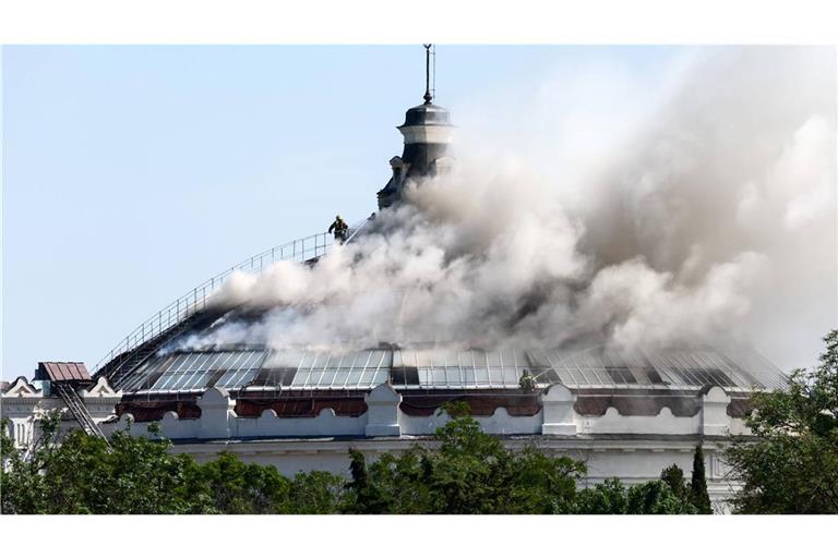 Eine ukrainische Drohne hat das Panorama-Museum in Sevastopol in Brand gesetzt.