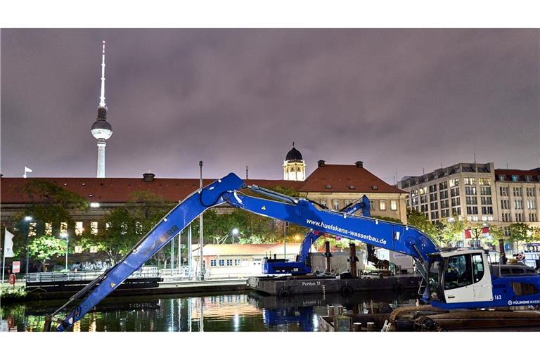 Eine Weltkriegsbombe wurde bei der Fischerinsel in Berlin gefunden.