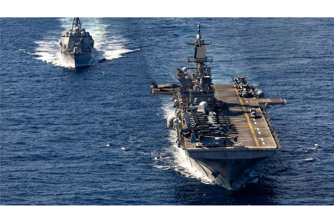 Einem Medienbericht zufolge sind weitere Kriegsschiffe und Tausende Soldaten auf dem Weg in die Region. (Archivbild)