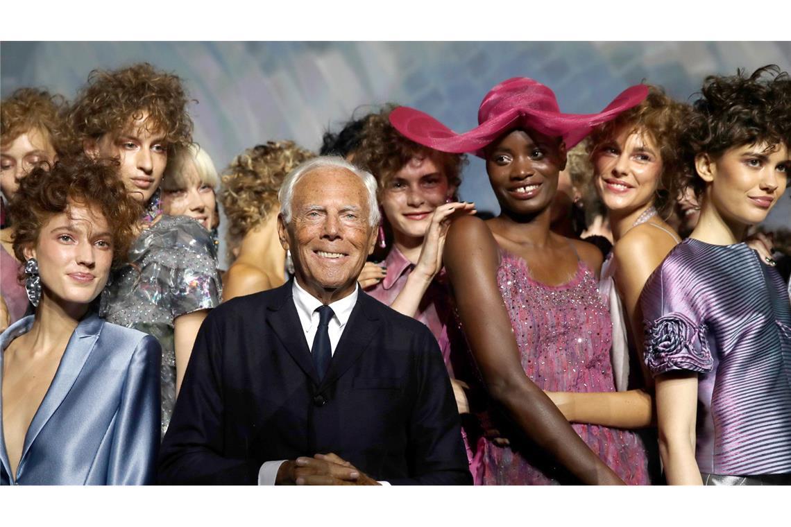 Modemacher Giorgio Armani mit 91 Jahren gestorben Einen Hochschulabschluss oder eine andere fertige Ausbildung hatte Armani in seinem Metier nicht - trotzdem war seine Mode gefragt. (Archivbild)