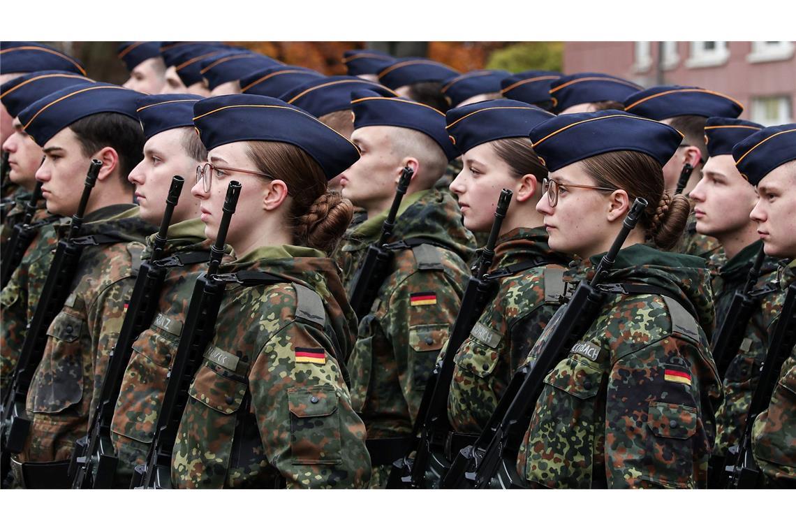 Einen Schwerpunkt legt Schwarz-Rot auf die Stärkung der Bundeswehr. (Archivfoto)