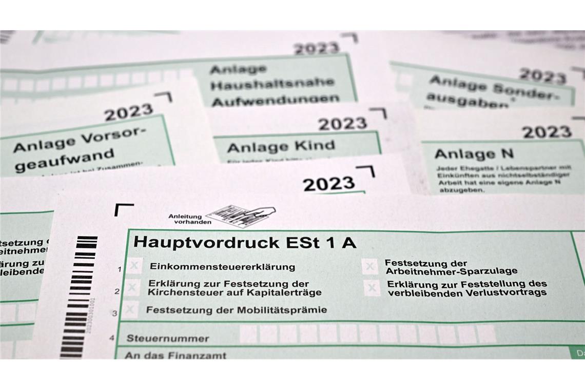Einer ausgewählten Gruppe von Steuerpflichtigen schickt das Finanzamt Kassel einen Vorschlag für die Steuererklärung (Symbolbild).