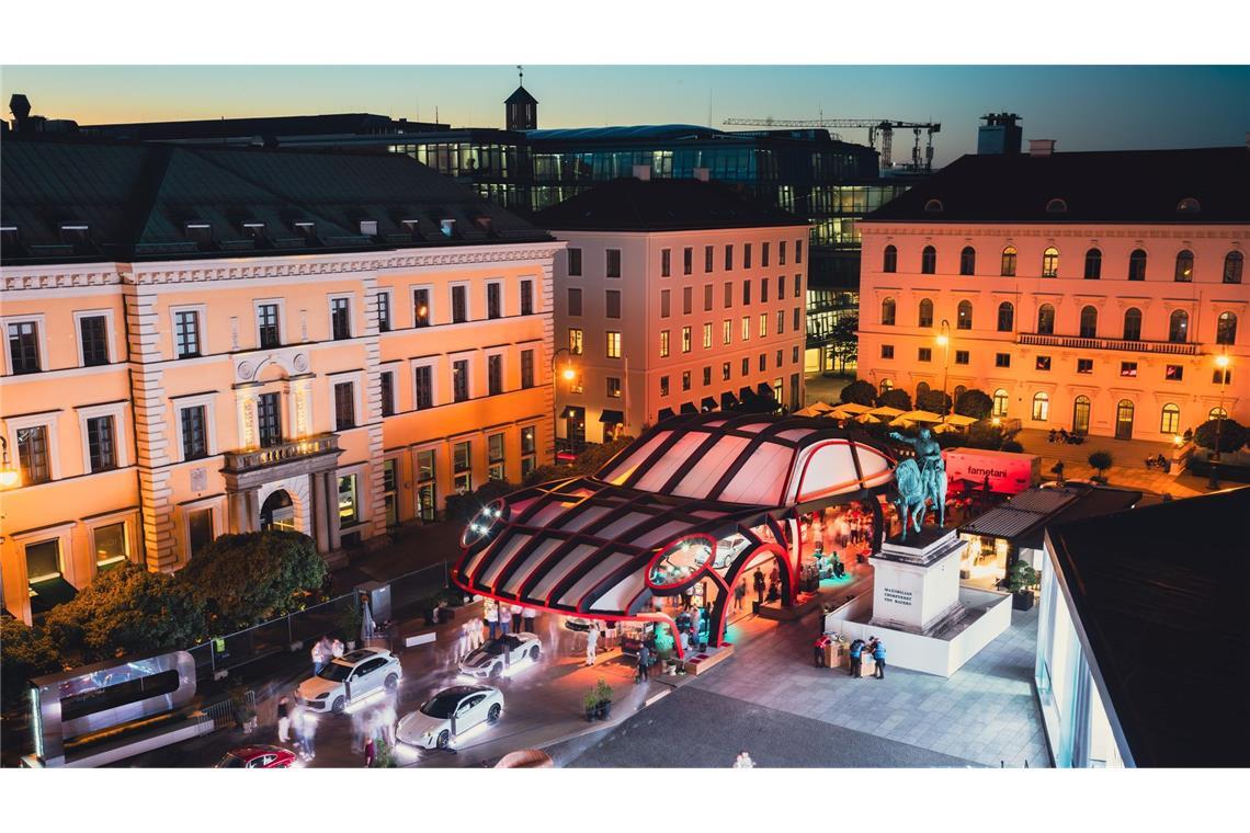 Münchner Stadtrat vertagt IAA-Entscheidung Einer der umstrittenen Open Spaces in der Innenstadt bei der IAA 2023. (Archivbild)