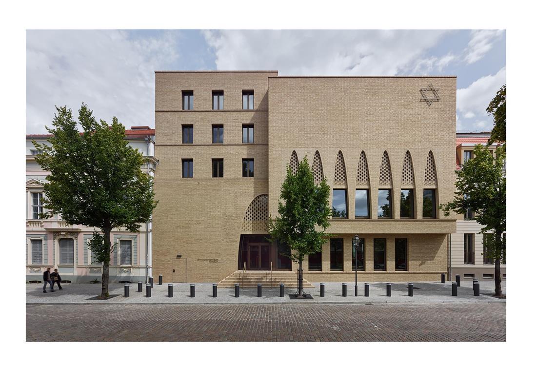 Drei Architekturpreise gehen nach Stuttgart und die Region Einer der zwei Hauptpreises des Deutschen Ziegelpreises 2024 ging an das Synagogenzentrum in Potsdam von den Berliner Haberland Architekten.