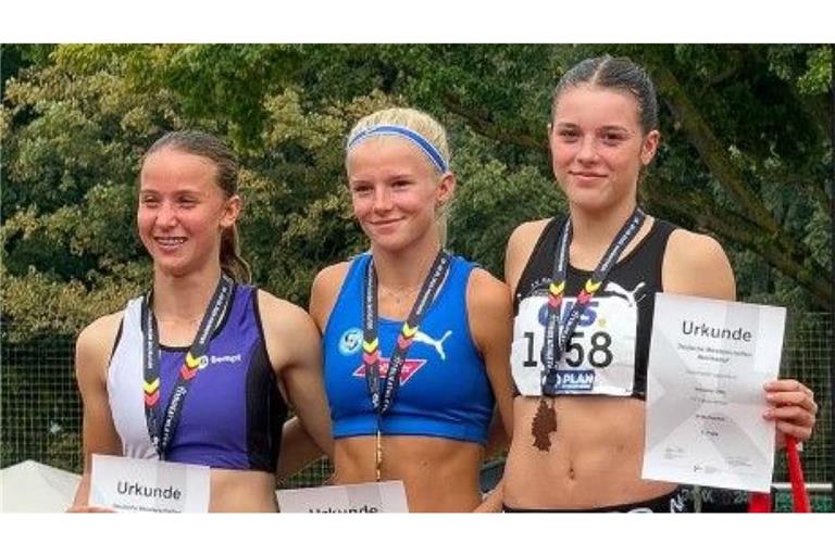 Einfach nicht zu schlagen: Anni Marcard (Mitte) wurde ihrer Favoritenrolle gerecht und holte sich den U14-DM-Titel im Siebenkampf.