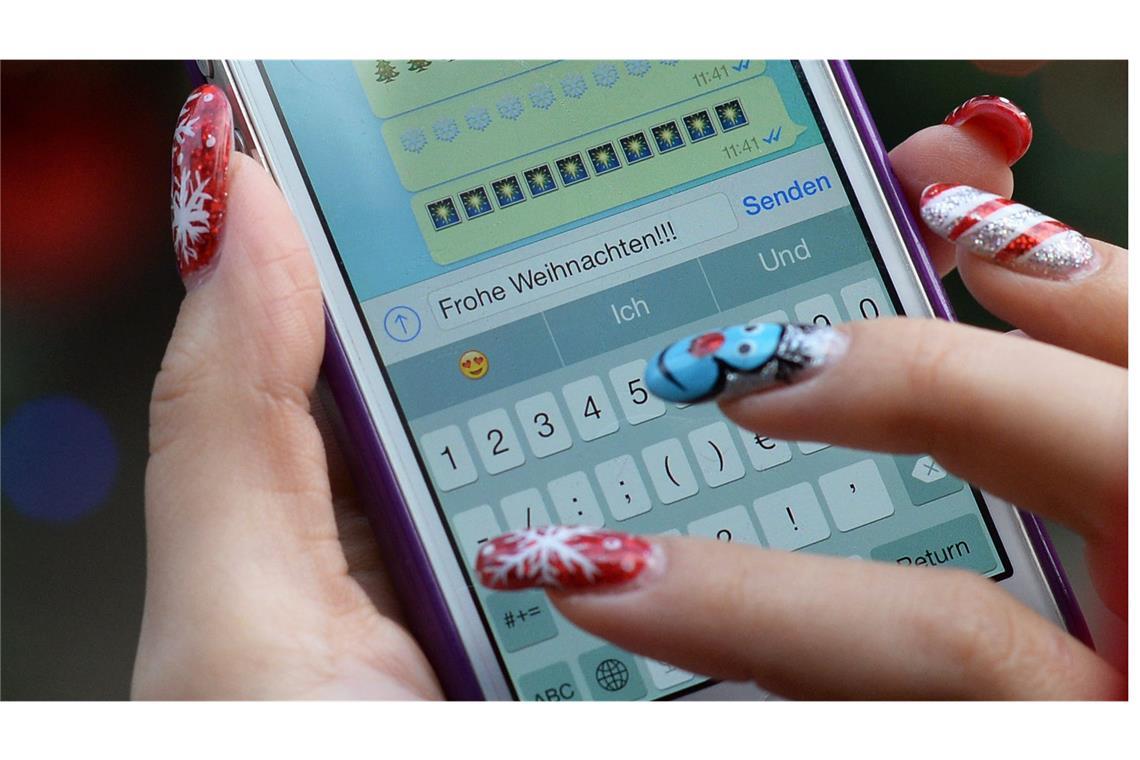 Das sind die besten Weihnachtsgrüße- und Sprüche für WhatsApp Einfach nur „Frohe Weihnachten“ schreiben? Das geht doch kreativer.