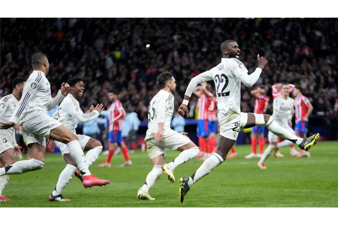 Kopf-ab-Geste: Strafen für Real-Stars Rüdiger und Mbappé Einige Real-Stars provozierten mit ihren Gesten und ihrem Jubel die Atlético-Fans - und wurden nun bestraft.
