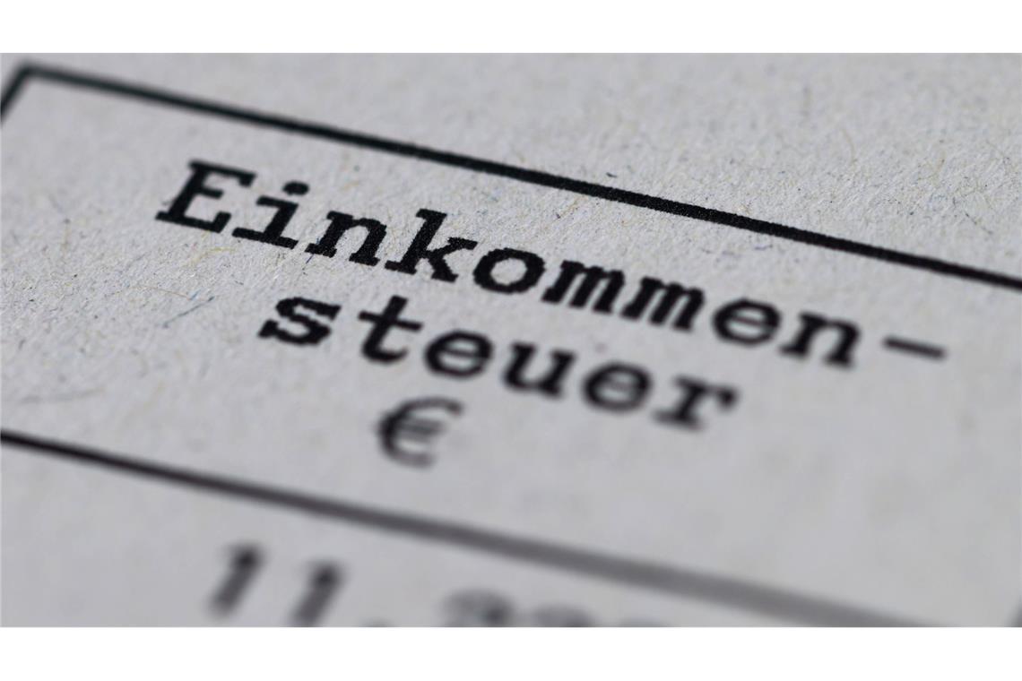 Einkommensteuer zahlen auch viele Unternehmer kleinerer Betriebe. (Symbolbild)