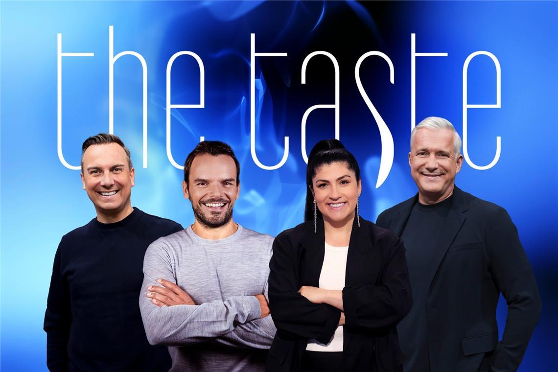 Was ist aus den „The Taste“-Gewinnern geworden? Elif Oskan (3.v.l.) und Steffen Henssler (2.v.l.) feiern als neue Juroren Premiere bei "The Taste" und unterstützen Tim Raue (l.) und Alexander Herrmann (r.).